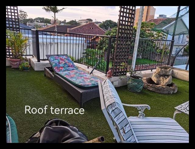 5 BEDROOM HOUSE FOR SALE IN OVERPORT